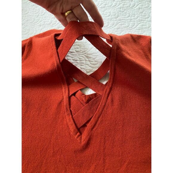 Love Ellie Burnt Orange V-Neck Sweater with Criss-Cross Back Detail Size XXL - Picture 9 of 11